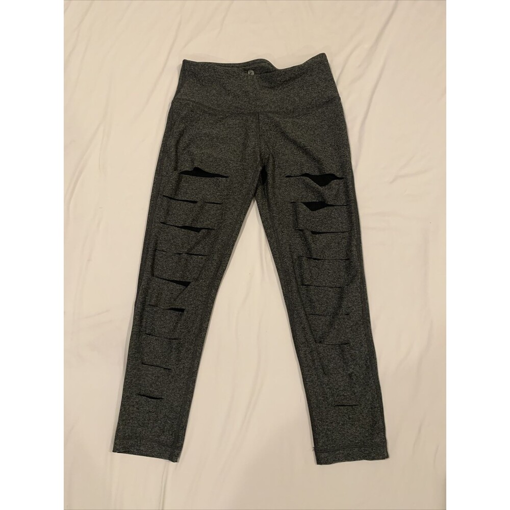 90 Degree By Reflex Women’s Gray Mesh Insert Laser Cut Capri Leggings Size XS